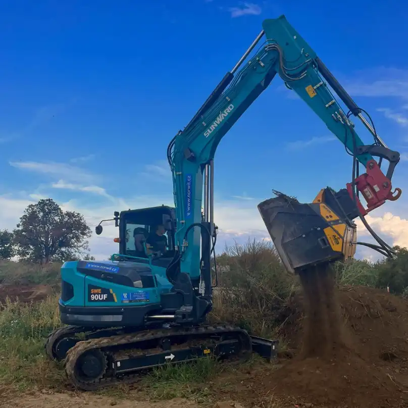 MB-Crusher_Tridici_lzice