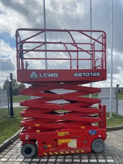 Nůžková plošina LGMG AS1012E