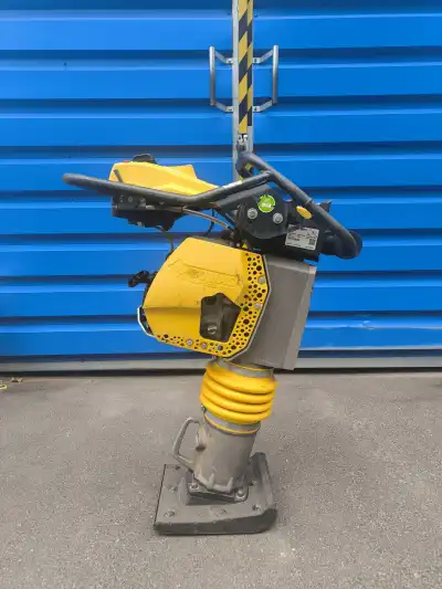 Vibrační pěch Bomag BT 65